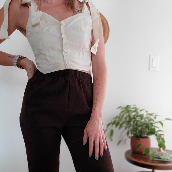 Linen cream-colored button-down crop top - Picture 2 of 8